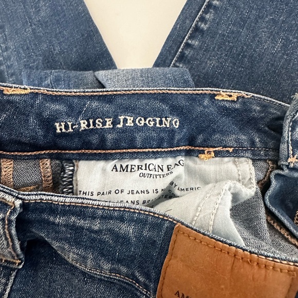 American Eagle Dark Wash Skinny Jeans/Jeggings - Picture 4 of 4